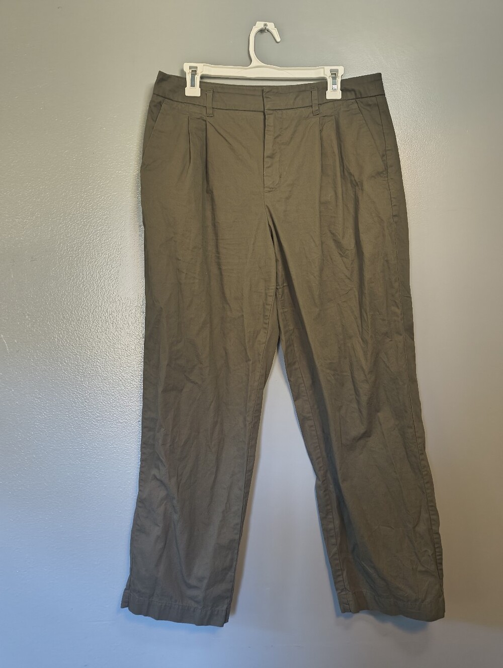 Classic Straight Fit Pants - Olive